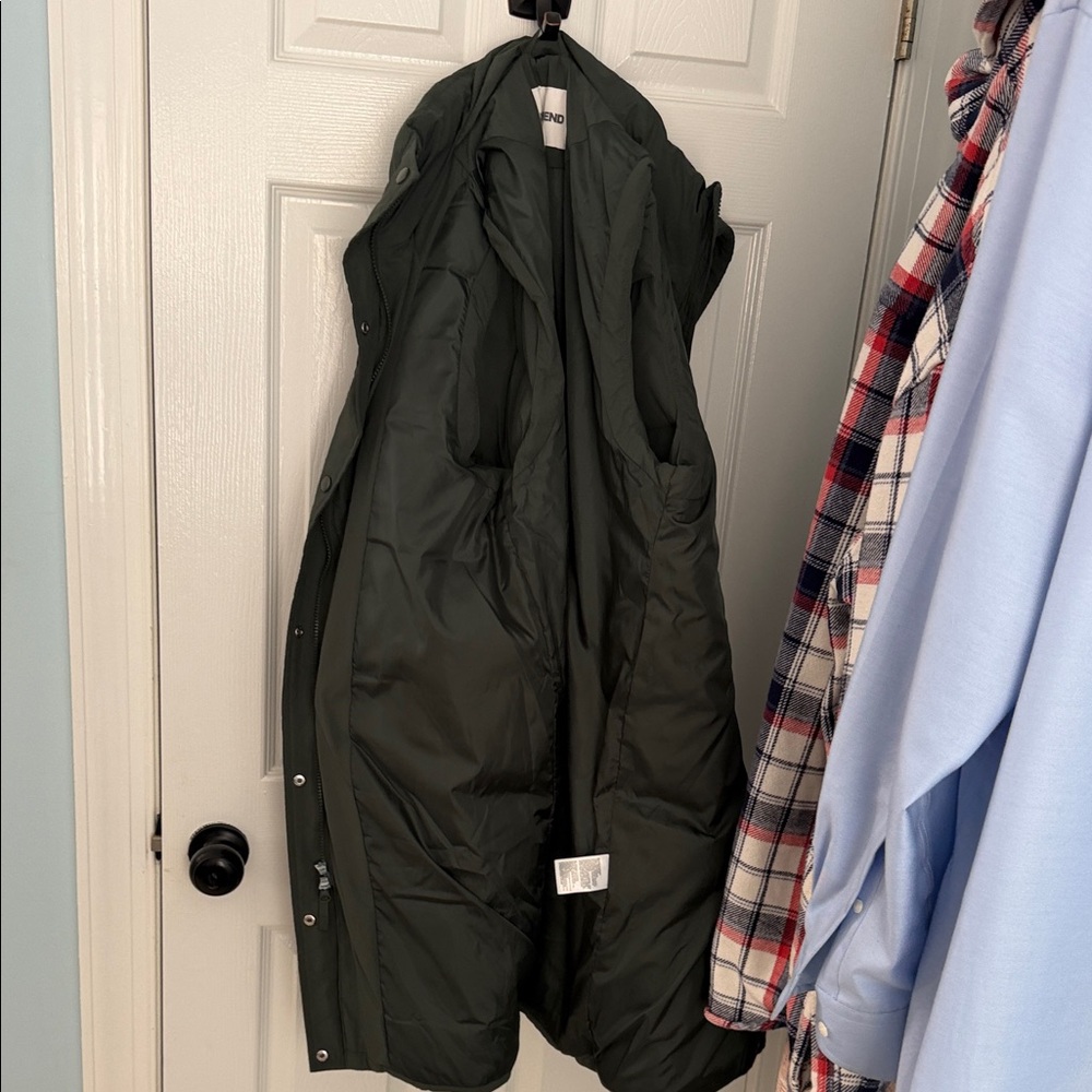 Lands' End Dark Green Puffer Vest